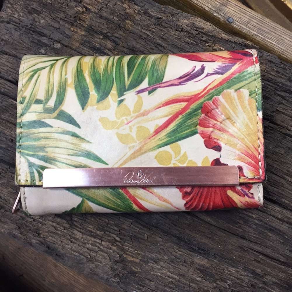 Patricia Nash trifold wallet